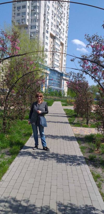 Lina 59 ans Kiev Ukraine