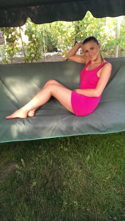 Lena 39 ans Kharkov Ukraine