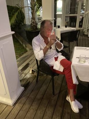Stephane 70 лет Gannat Франция