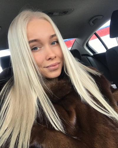 Lyubov 33 ans Minsk Biélorussie