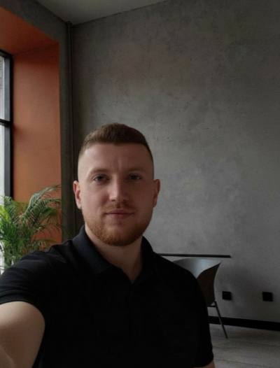 михаил 35 лет Венгрия Россия