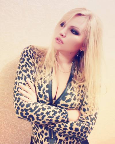 Karina 38 ans Киев Ukraine