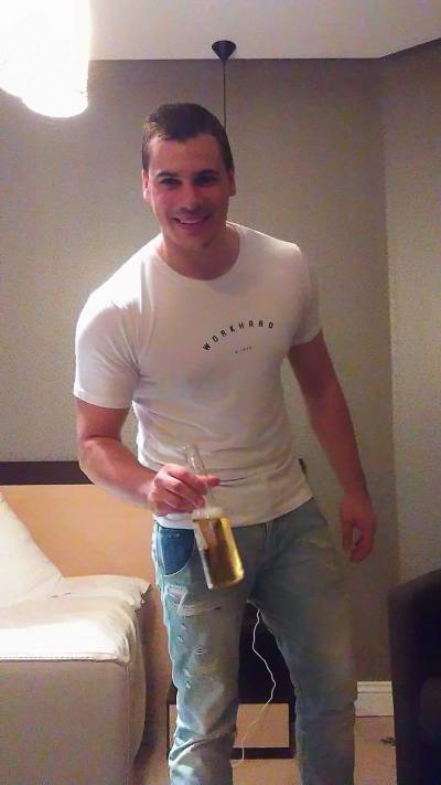 Dany 32 лет Paris Франция