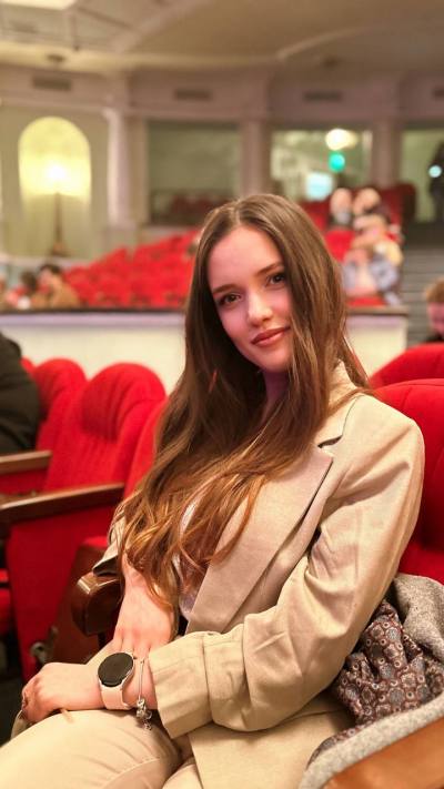 Angelina 24 ans Donetsk Ukraine