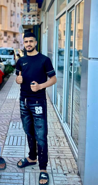 Mustapha 26 лет برشيد Марокко