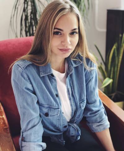 Маria 38 ans Luhansk  Ukraine