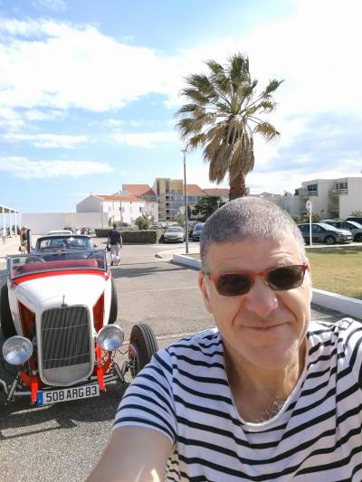 Sebastien 63 лет Toulouse  Франция