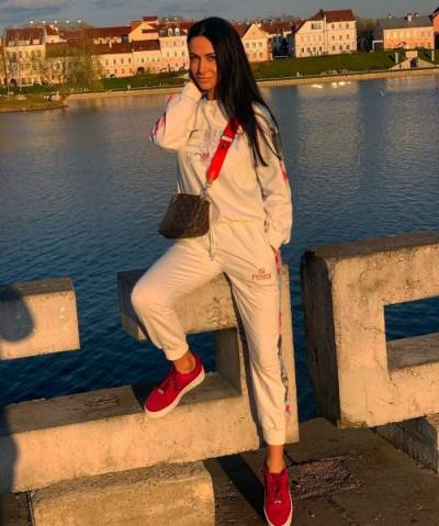 Yulia 38 ans Minsk Biélorussie