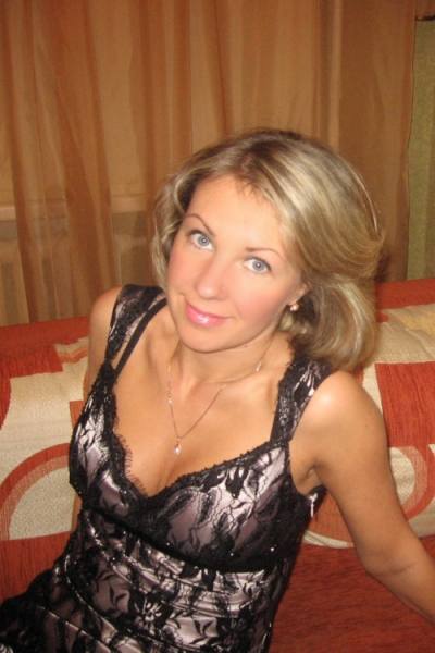Inessa 48 Jahre Riga Lettland