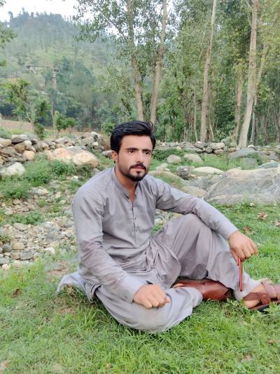 Usman 23 лет Chakdara Пакистан
