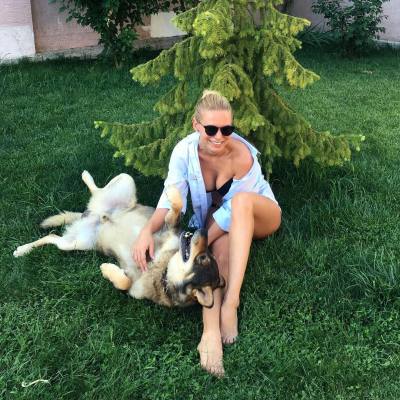Ekaterina 41 ans Пинск Biélorussie