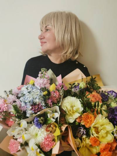 Ника 63 ans Samara Russie