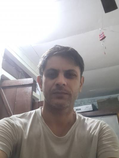 Yogesh 34 лет Delhi  Индия