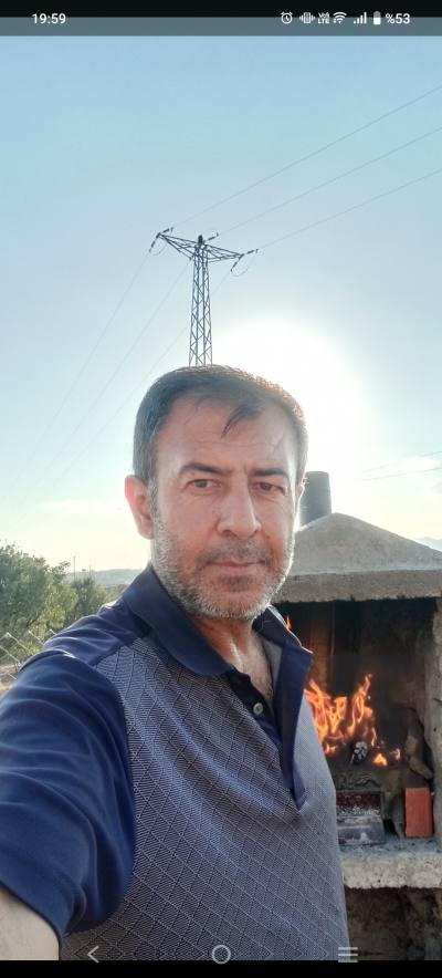 Mahmut 44 ans İstanbul  Turquie