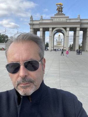 Chris 44 ans Paris France