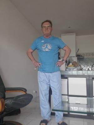 Krys 63 лет Frejus Франция