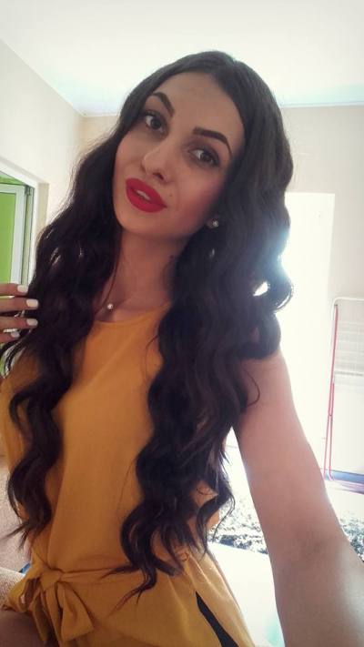 Yana 32 ans Lyon France