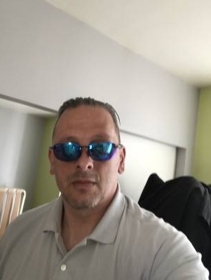 Dejan 49 ans Lille France