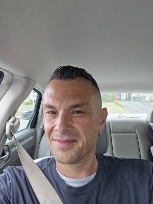 Kim 44 лет Innu Канада