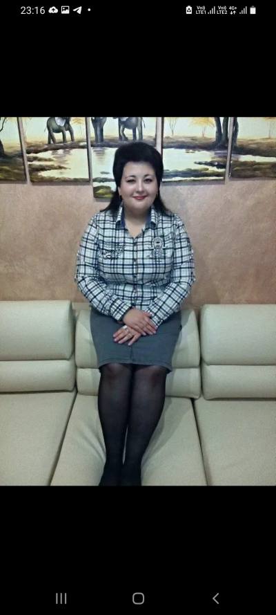 марина 43 ans St Petersbourg Russie