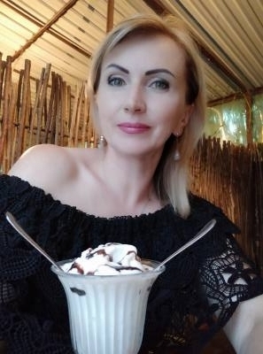 Аля 47 ans Donetsk Ukraine