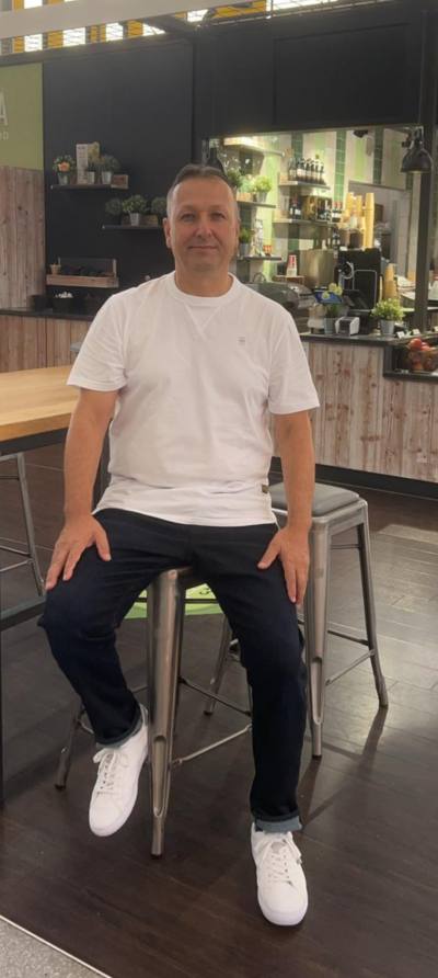 Zeki 51 years Düsseldorf  Germany