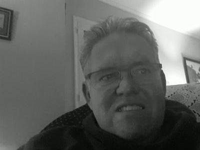 Mikael 52 лет Roscoff  Франция