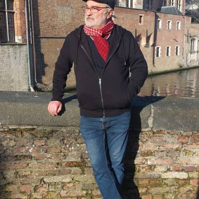 Jean 74 ans Brugge  Belgique