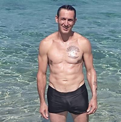 Adrien 47 ans Cluses  France