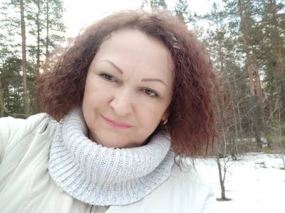 Lubov 68 ans Dnepropetrovsk Ukraine