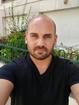 Mickael 37 лет Puiseaux  Франция