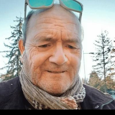 Guy 74 лет Châteauroux 3600 Франция