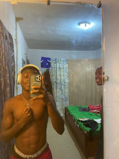 Spencer 20 лет Paris  Франция