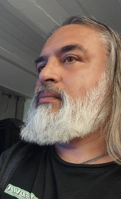 Caronte 54 ans Paris France