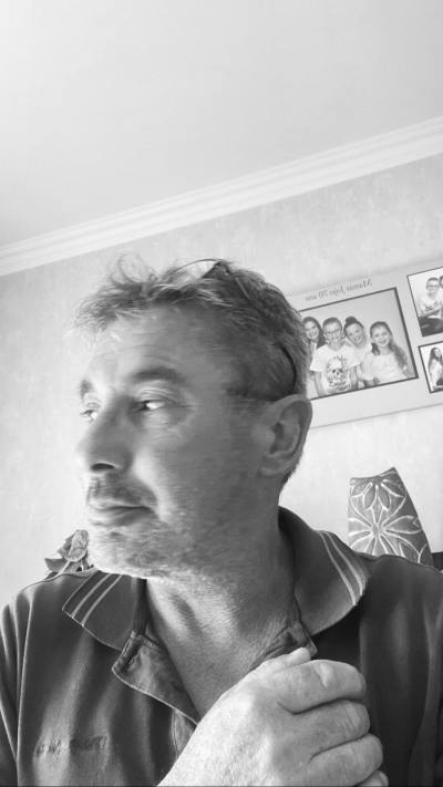 Romuald 53 лет Quimper  Франция