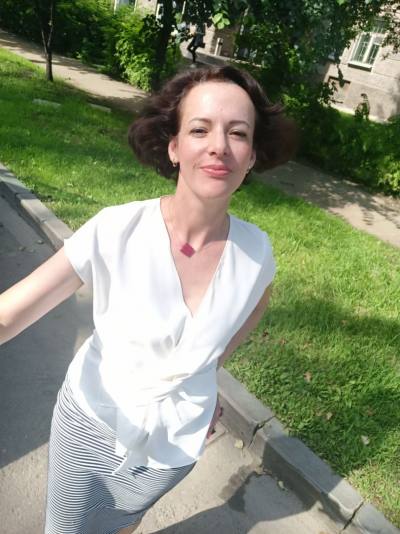 Алина 49 ans Иркутск Russie