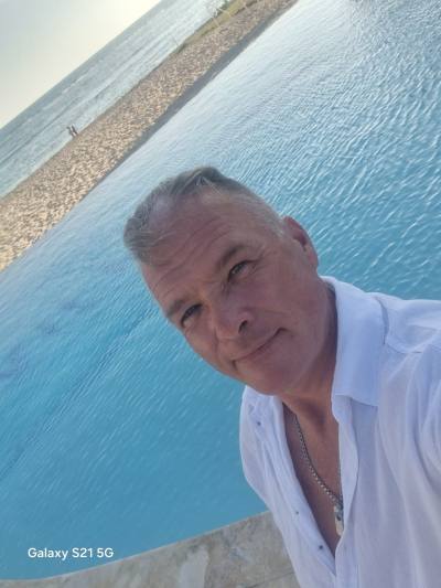 Officer 54 ans Juan Dolio République dominicaine