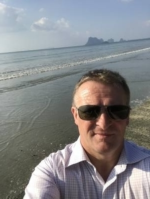 Benoit 61 ans Igny France