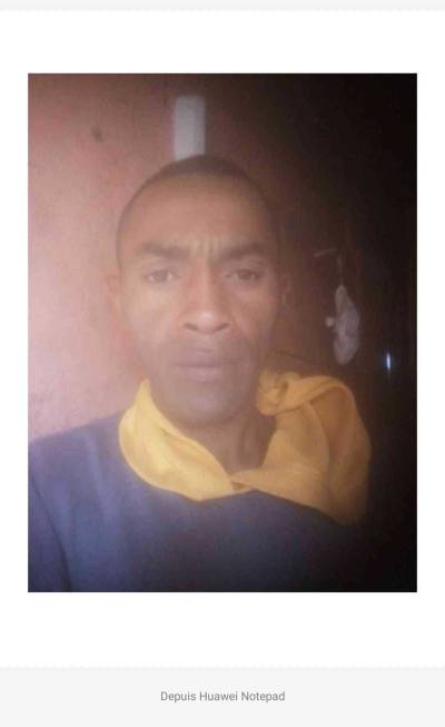 Louis 40 лет Centre Ville  Бельгия