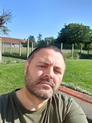 Laurent 54 лет Chalons En Champagne  Франция