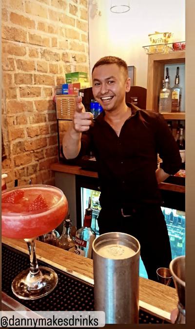 Daniel 33 лет Liverpool Великобритания
