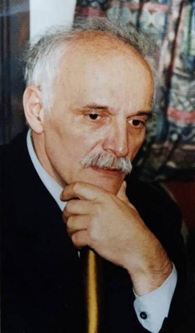 Dragan 78 лет Ettebeec  Бельгия