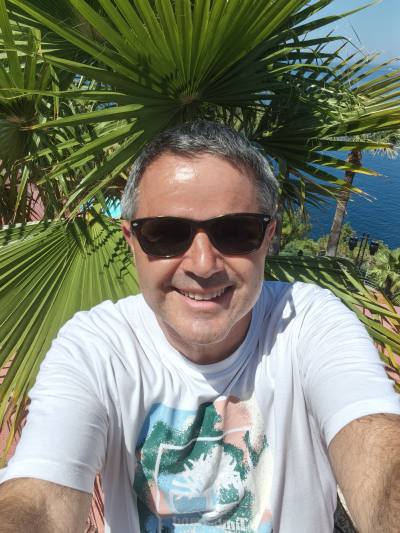 Roberto 57 лет Nice Франция
