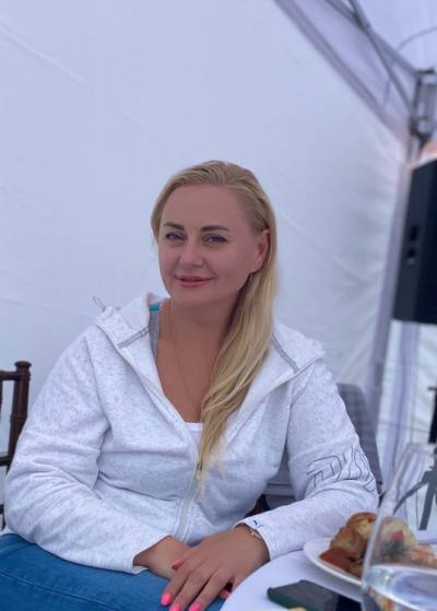 Irina 41 ans Krasnoyarsk Russie