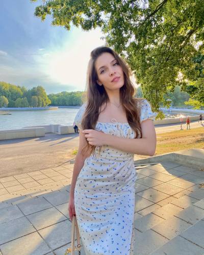 Yuliia 32 Jahre Kyiv Ukraine