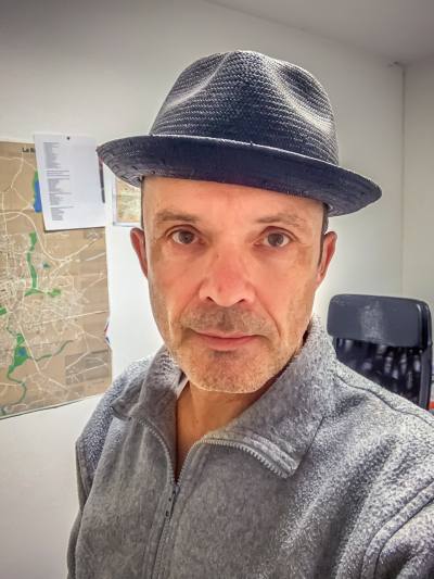Stephane 56 лет La Roche-sur-yon Франция