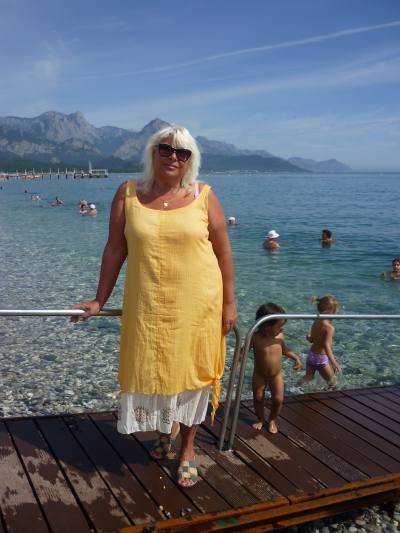 Lara 70 ans Novosibirsk Russie