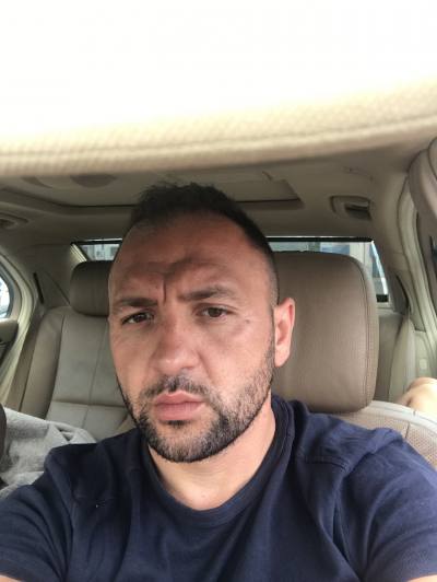 Luz 42 ans Charleroi  Belgique