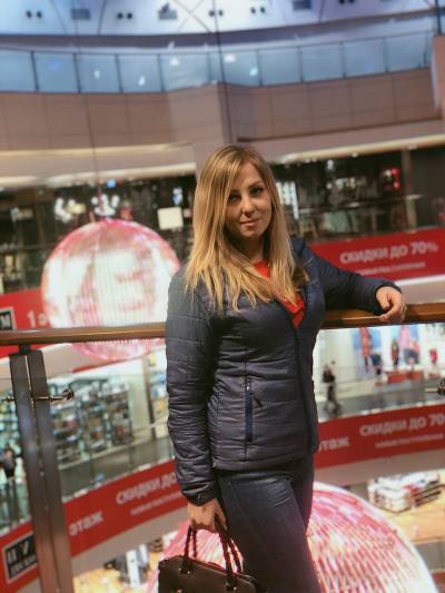 Yana 35 ans Yalta Russie