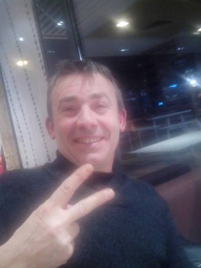 Fabrice 54 лет Fumay Франция